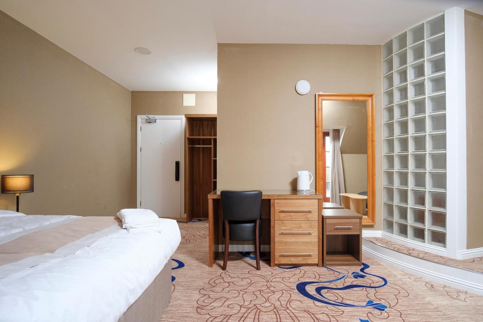 Kelpies Hotel Фалькирк Экстерьер фото